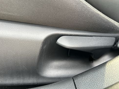 Used 2024 Toyota Prius LE FWD image 12