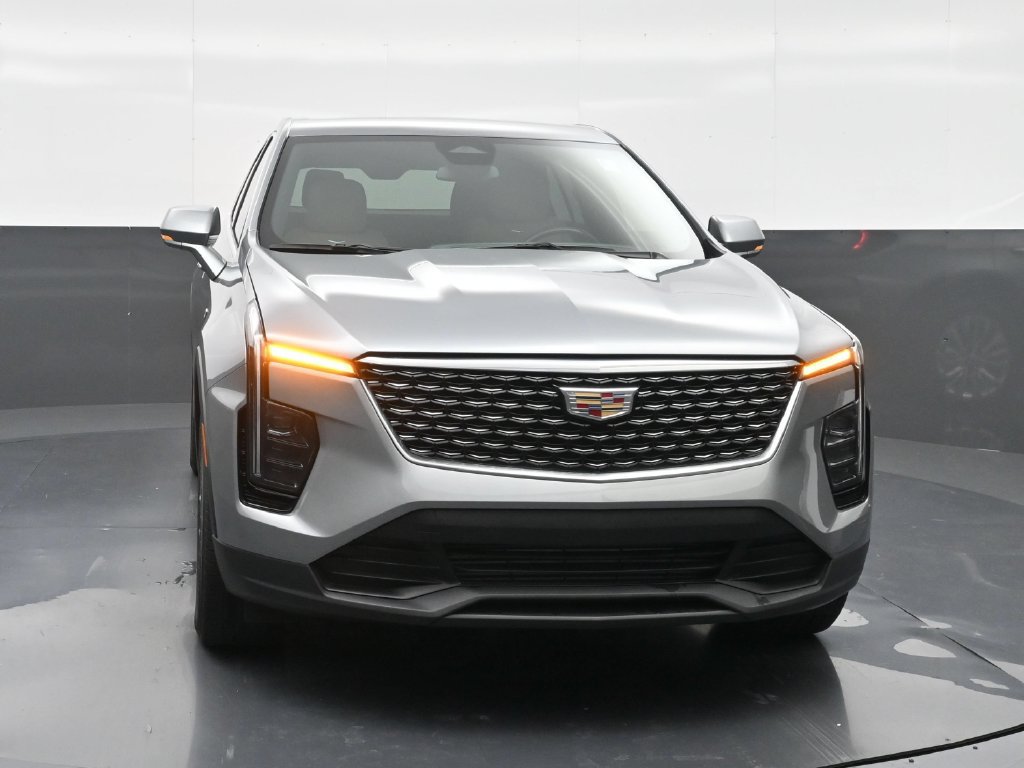 Used 2024 Cadillac XT4 Luxury FWD image 6