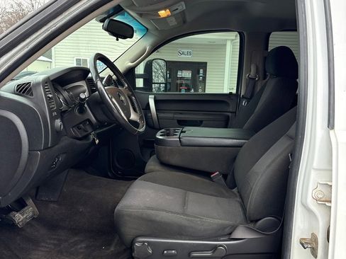 Used 2014 Chevrolet Silverado 2500 LT w/ Suspension Package, Off-Road image 9