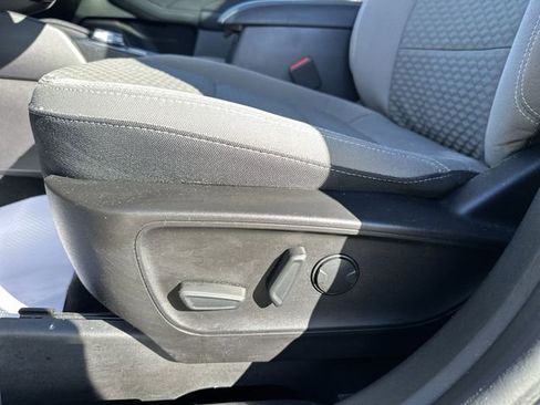 Used 2022 Ford Escape SE w/ SE Sport Appearance Package image 16