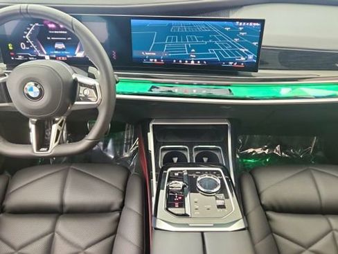 Used 2025 BMW 740i RWD image 35