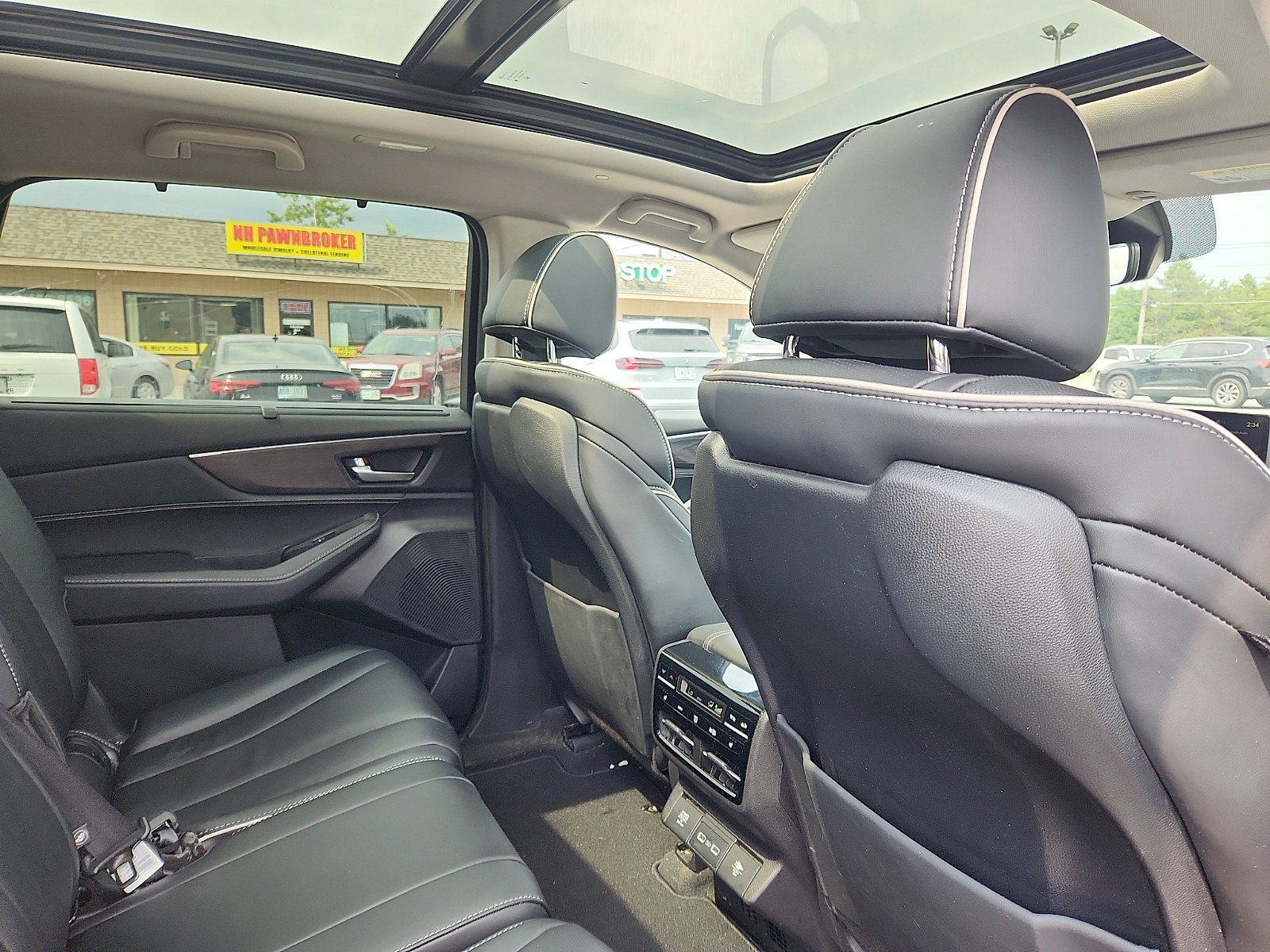 Used 2023 Acura MDX w/ Advance Package AWD/4WD image 29