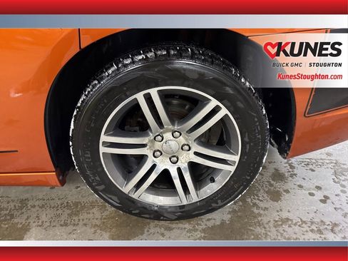 Used 2011 Dodge Charger SE image 16