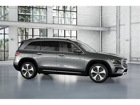 New 2025 Mercedes-Benz GLB 250 4MATIC image 14
