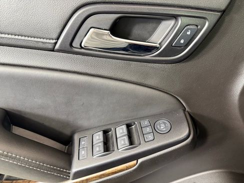 Used 2016 Chevrolet Suburban LT AWD/4WD image 21