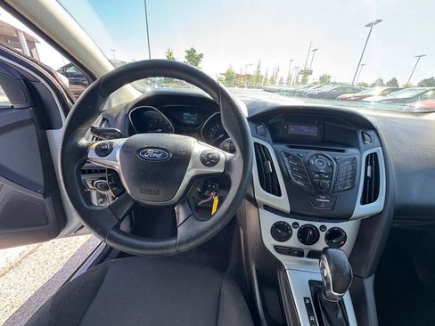 Used 2012 Ford Focus SE FWD image 11