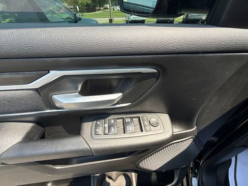 Used 2019 RAM 1500 Big Horn AWD/4WD image 13