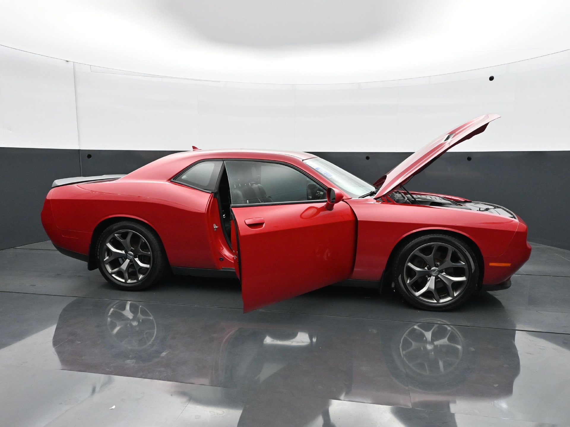 Used 2015 Dodge Challenger SXT Plus w/ Sound Group II RWD image 32