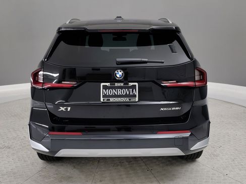 Used 2025 BMW X1 xDrive28i image 7