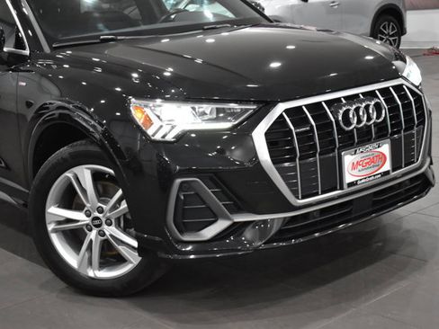 Used 2022 Audi Q3 2.0T Premium Plus w/ Premium Plus Package image 3