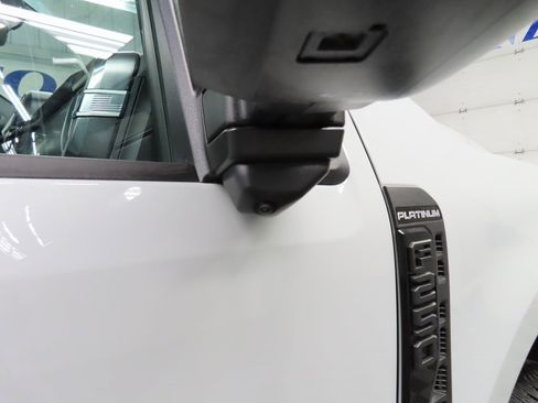 Used 2025 Ford F250 Platinum w/ FX4 Off-Road Package image 54