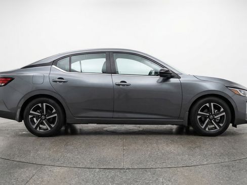 Used 2025 Nissan Sentra SV image 11