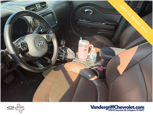 Used 2017 Kia Soul + FWD image 15