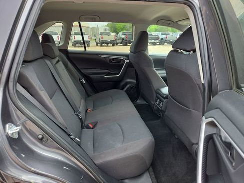 Used 2022 Toyota RAV4 LE FWD image 25