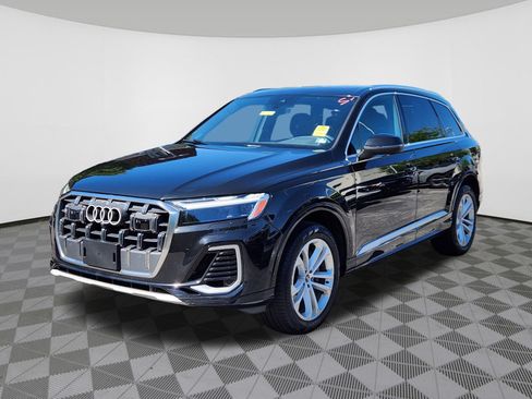 Used 2025 Audi Q7 3.0T Premium Plus AWD/4WD image 2
