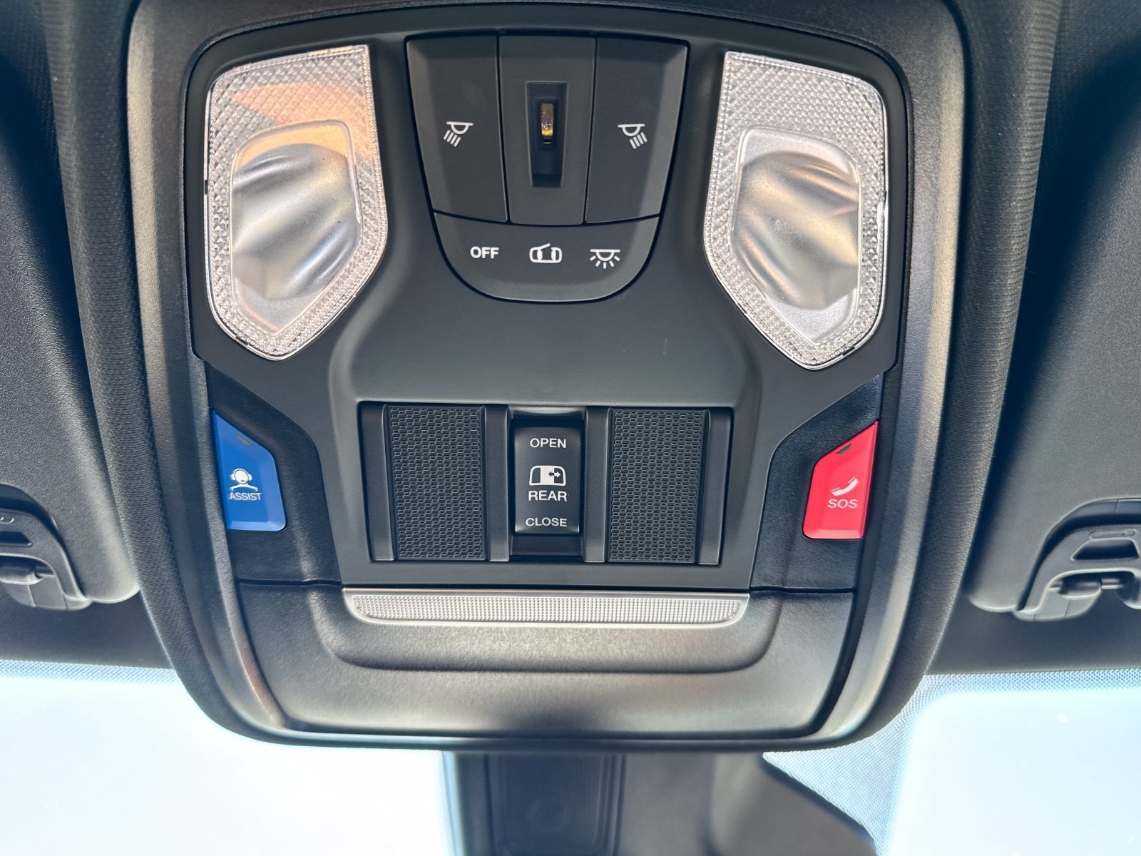Used 2025 RAM 1500 Tradesman AWD/4WD image 32