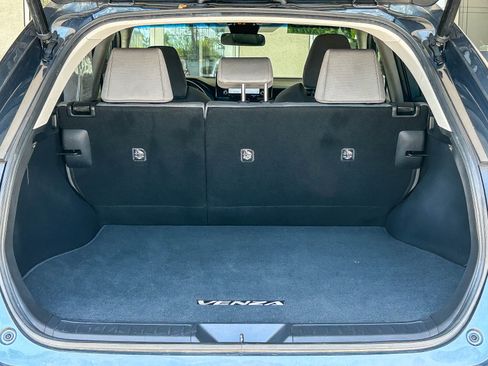 Used 2021 Toyota Venza LE w/ Carpet Mat Package (TMS) AWD/4WD image 26