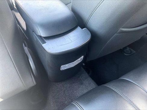 Used 2011 Chrysler 200 Touring w/ Cold Weather Group FWD image 21