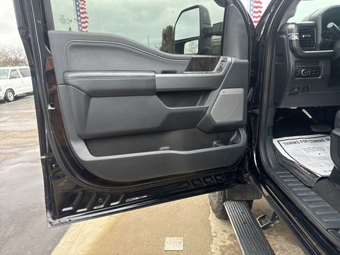 Used 2025 Ford F350 Lariat w/ FX4 Off-Road Package image 14