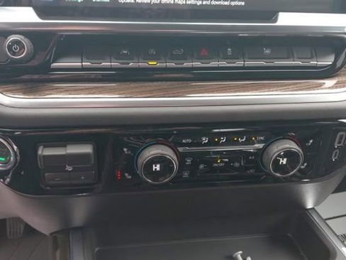 New 2026 Chevrolet Silverado 1500 RST w/ Convenience Package II AWD/4WD image 15