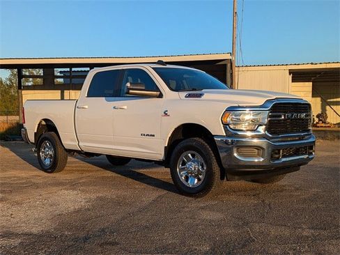 Used 2021 RAM 3500 Big Horn image 2