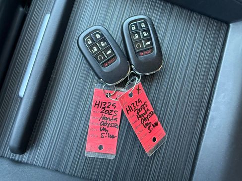 Certified 2025 Honda Odyssey EX-L image 51