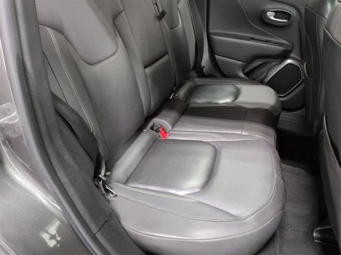 Used 2019 Jeep Renegade Limited w/ Trailer Tow Group image 21