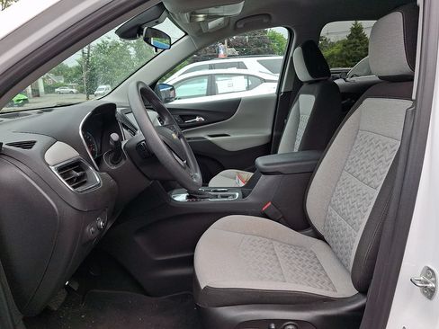 Certified 2023 Chevrolet Equinox LS w/ LS Convenience Package FWD image 13