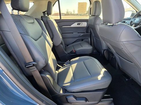 New 2026 Ford Explorer Active w/ Active Comfort Package image 10