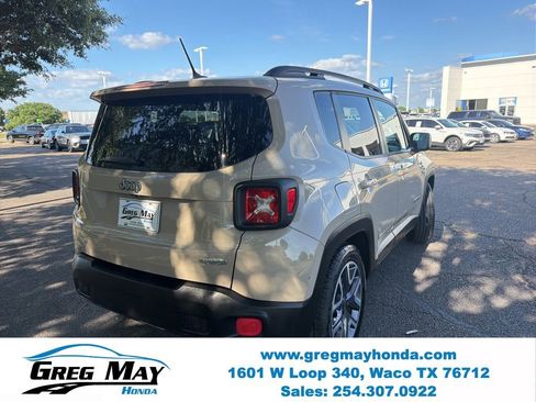 Used 2015 Jeep Renegade Latitude w/ Popular Equipment Group FWD image 3