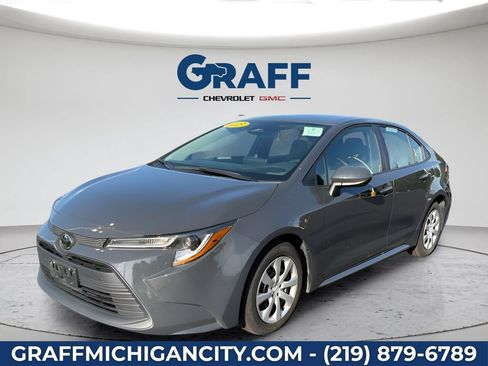 Used 2025 Toyota Corolla LE FWD image 1