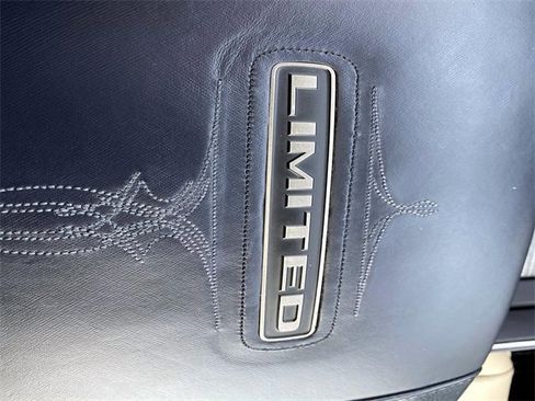 Used 2022 RAM 3500 Limited w/ Towing Technology Group image 26