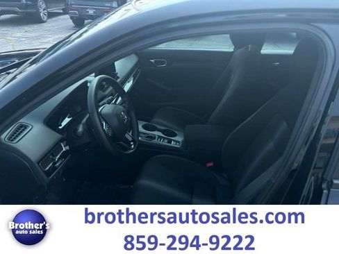 Used 2025 Honda Civic Sport image 19