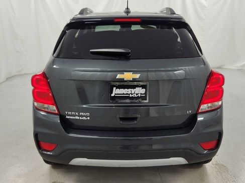 Used 2018 Chevrolet Trax LT w/ LT Convenience Package AWD/4WD image 4