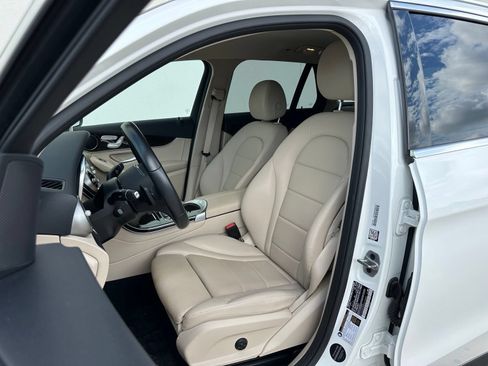 Used 2022 Mercedes-Benz GLC 300 image 11