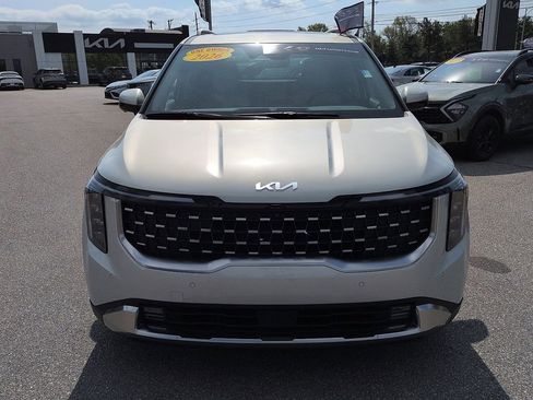 Used 2026 Kia Carnival SX FWD image 3
