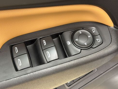 Used 2019 Chevrolet Equinox Premier FWD image 21