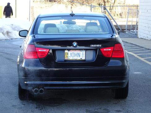 Used 2011 BMW 328i xDrive Sedan image 6