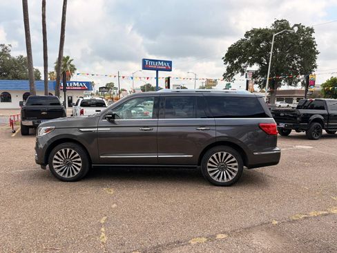 Used 2018 Lincoln Navigator Reserve w/ Technology Package AWD/4WD image 11