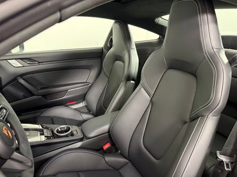 Certified 2026 Porsche 911 Carrera GTS RWD image 5