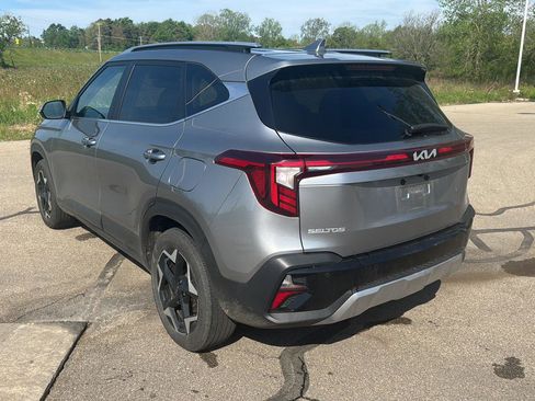 Used 2025 Kia Seltos EX w/ EX Sunroof Package AWD/4WD image 3