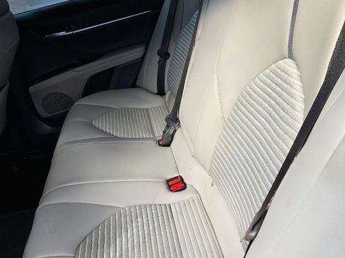 Used 2021 Toyota Camry SE image 37