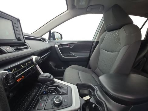 Certified 2021 Toyota RAV4 XLE w/ Convenience Package image 11