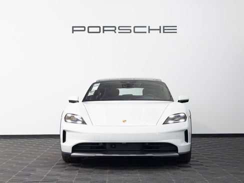 New 2025 Porsche Taycan 4S image 11