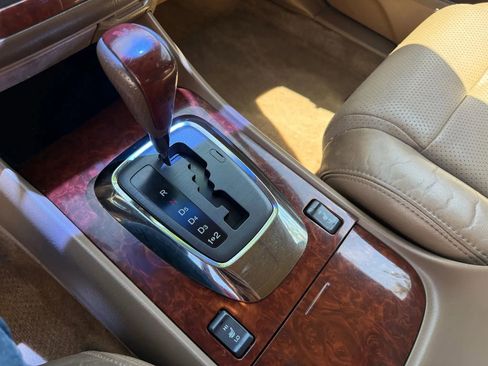 Used 2005 Acura MDX image 15