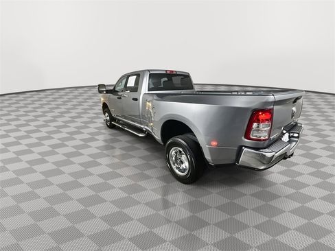 Used 2024 RAM 3500 Big Horn image 6