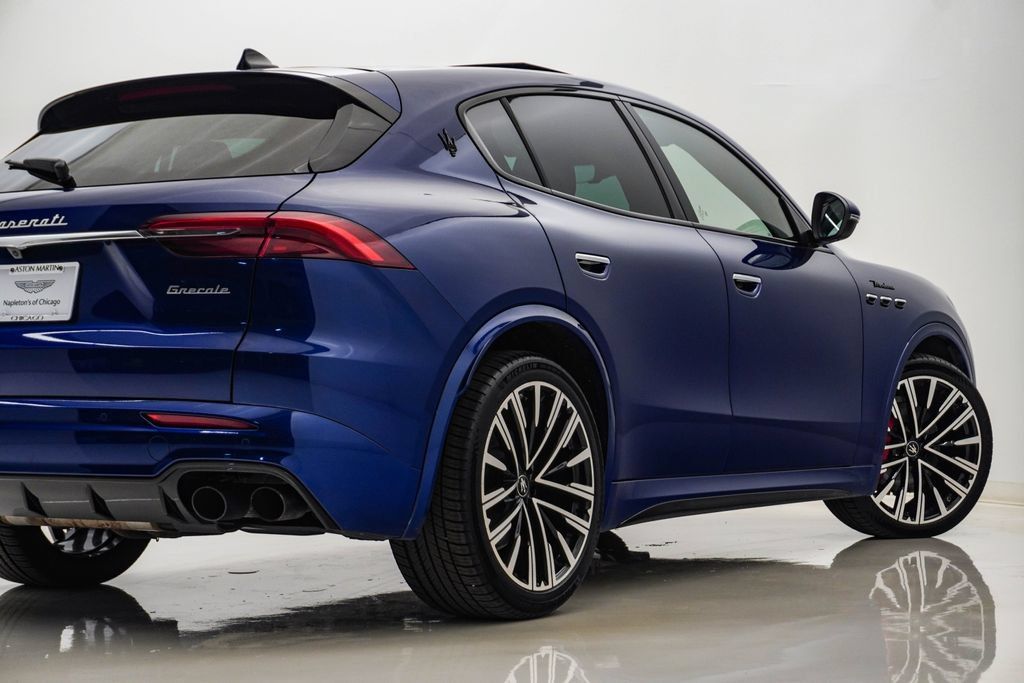 Used 2023 Maserati Grecale Modena AWD/4WD image 10