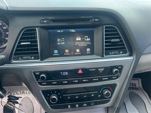 Used 2016 Hyundai Sonata SE FWD image 15