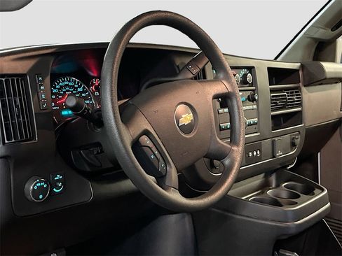Used 2024 Chevrolet Express 2500 w/ Driver Convenience Package image 9