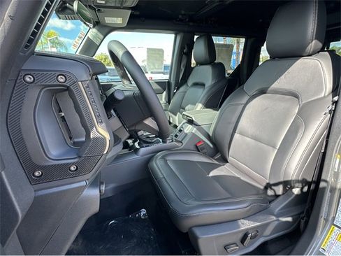 New 2025 Ford Bronco Badlands image 10